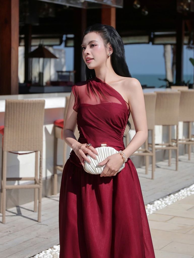 Đầm Nữ CYONS DRESS Form Bí Lệch Vai Dự Tiệc Sang Chảnh GOUT DE JUN