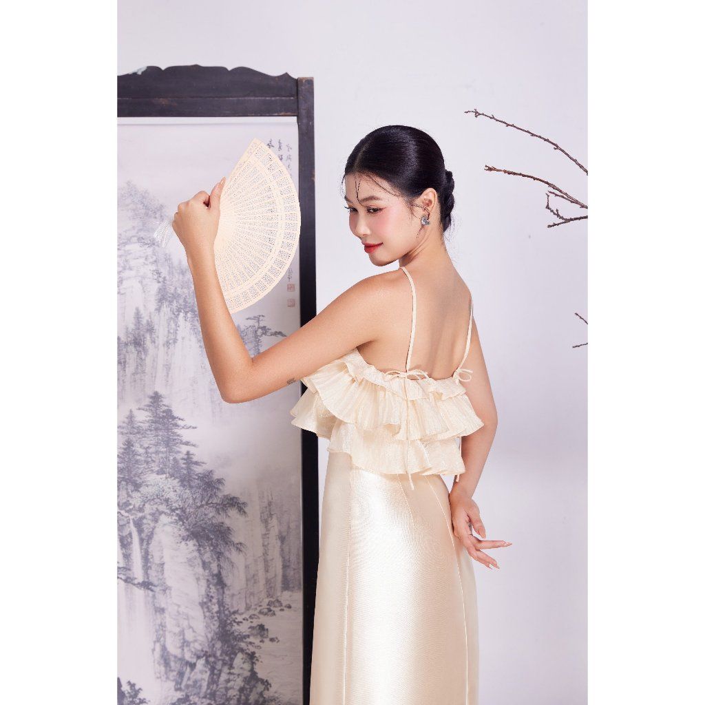 Áo Croptop Cổ Yếm Thiết Kế Tầng Xinh Xắn ( Không kèm chân váy ) - KYO TOP - GOÛT DE JUN