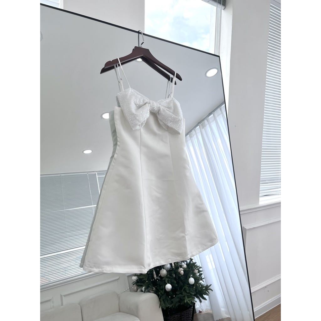 Đầm nữ tafta hai dây bản nơ to đính đá form xòe BOW DRESS - GOÛT DE JUN