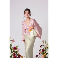 Áo Lụa Nữ Cổ V Xếp Li Vai Tay Dài - AMOURS TOP - GOÛT DE JUN