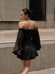 Đầm Nữ DOTING Trễ Vai Tay Dài Dáng Ngắn Form Bí Dễ Thương GOÛT DE JUN