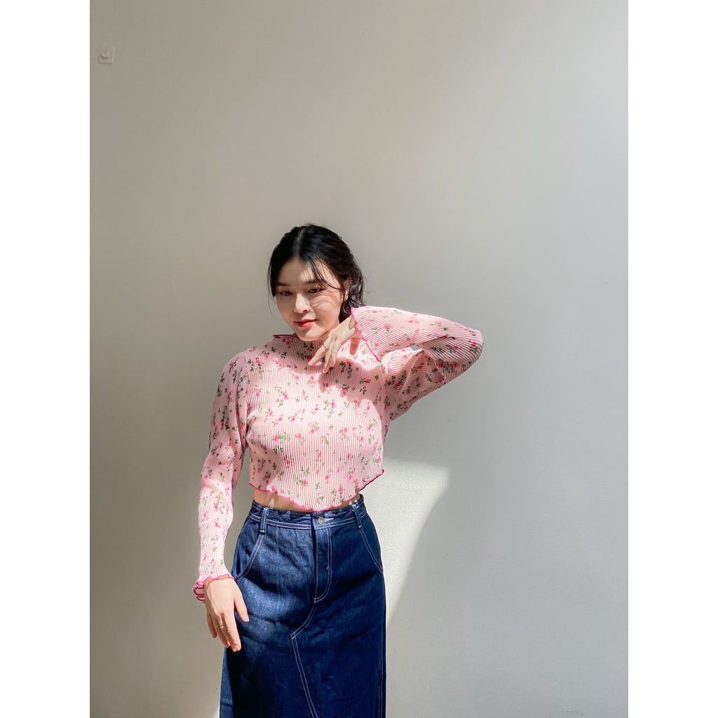 GOÛT DE JUN - Áo Voan Gân Kín Cổ Họa Tiết Hoa Tay Loe Viền Bèo- SHEERY TOP