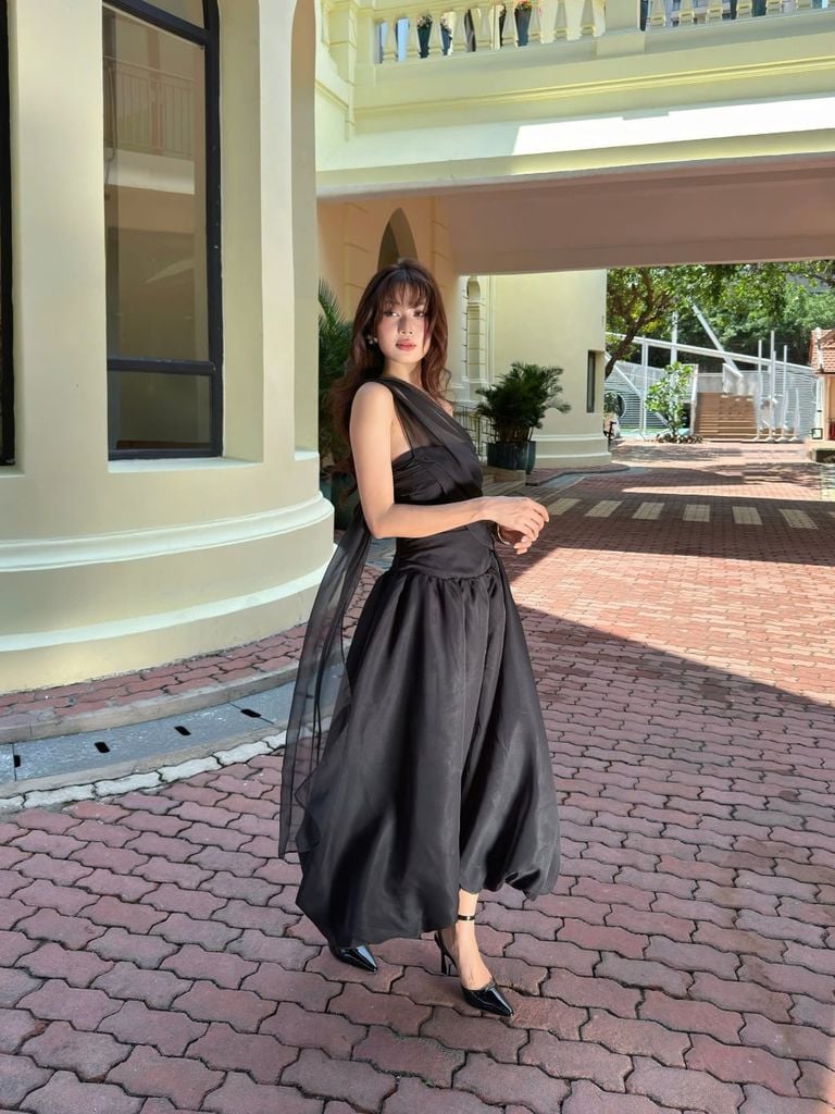 Đầm Nữ CYONS DRESS Form Bí Lệch Vai Dự Tiệc Sang Chảnh GOUT DE JUN