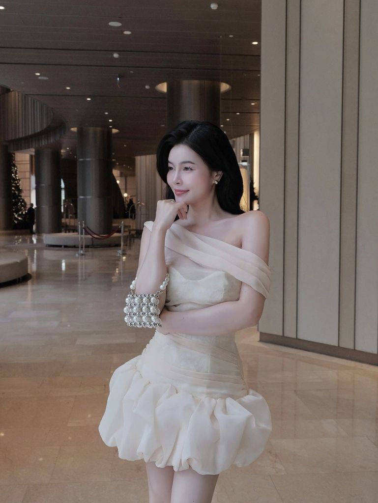 Đầm Nữ EPIPHY DRESS Trễ Vai Form  Bí Phồng Xòe Chất Voan Tiểu Thư Công Chúa GOUT DE JUN