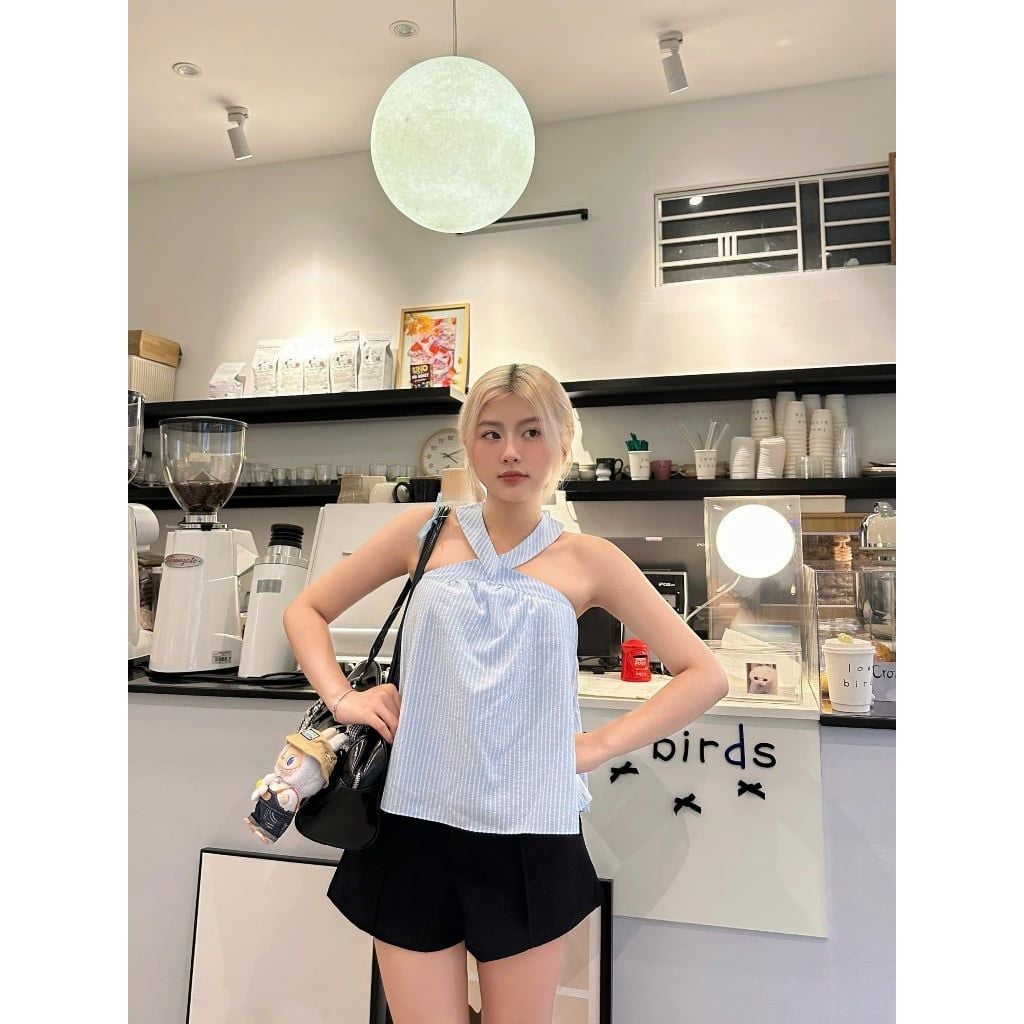 Áo Nữ Cổ Yếm Hở Lưng Năng Động Cá Tính - LARSON TOP - GOÛT DE JUN