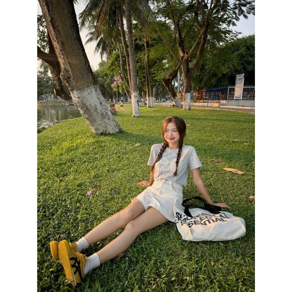 Quần Shorts Nữ Lưng Cao Kaki Năng Động Thêu Nơ- RUBER SHORTS - Goût De Jun