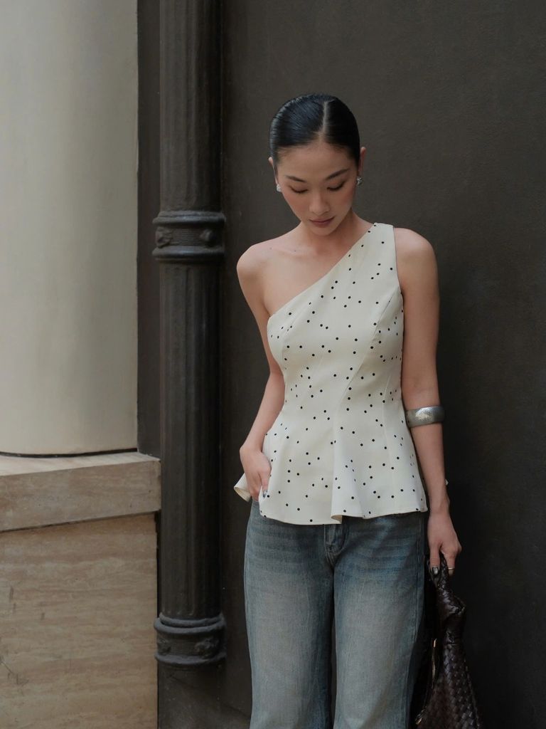 Áo Nữ GAPESS  Chấm Bi Lệch Vai Tôn Dáng GOUT DE JUN