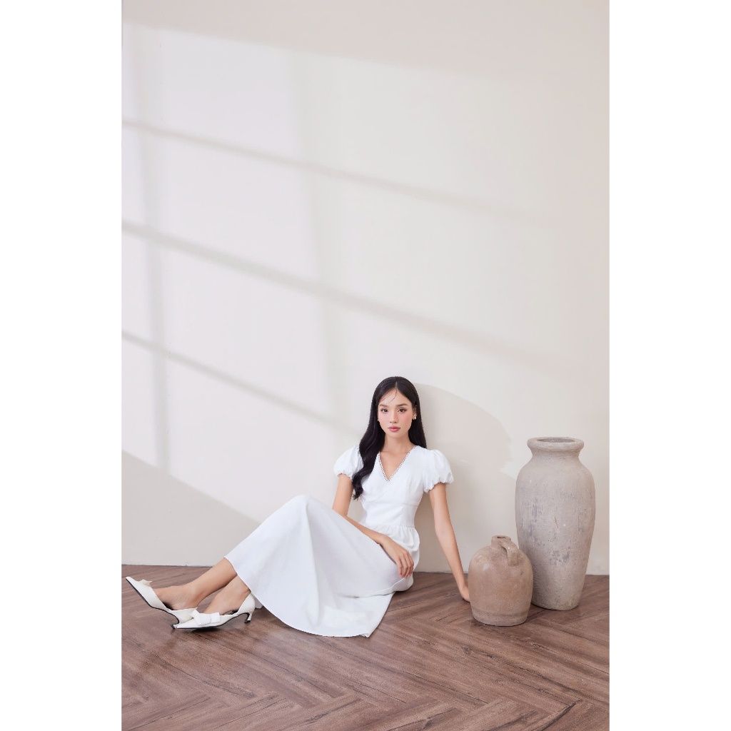 Đầm Nữ Tay Phồng Form Dài Hở Lưng Viền Ren Trẻ Trung - DOWKI DRESS - GOÛT DE JUN