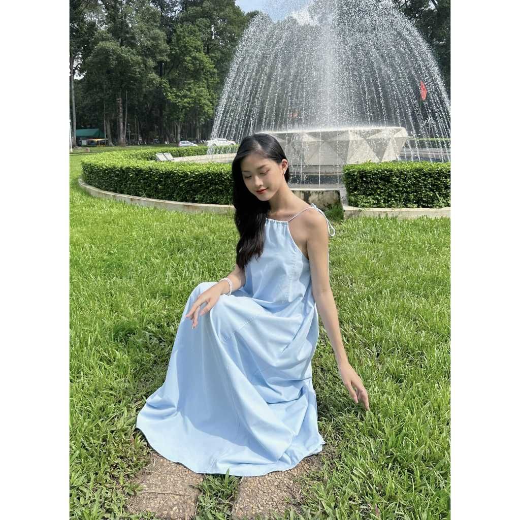 Đầm Maxi Hai Dây Thiết Kế Dáng Dài Cổ Yếm Hở Lưng Dây Rút - MADDY DRESS - GOÛT DE JUN