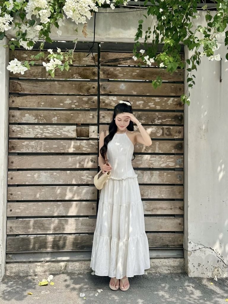 Đầm Nữ NOWSIL DRESS Cổ Yếm Form Maxi Xòe Đi Biển GOUT DE JUN