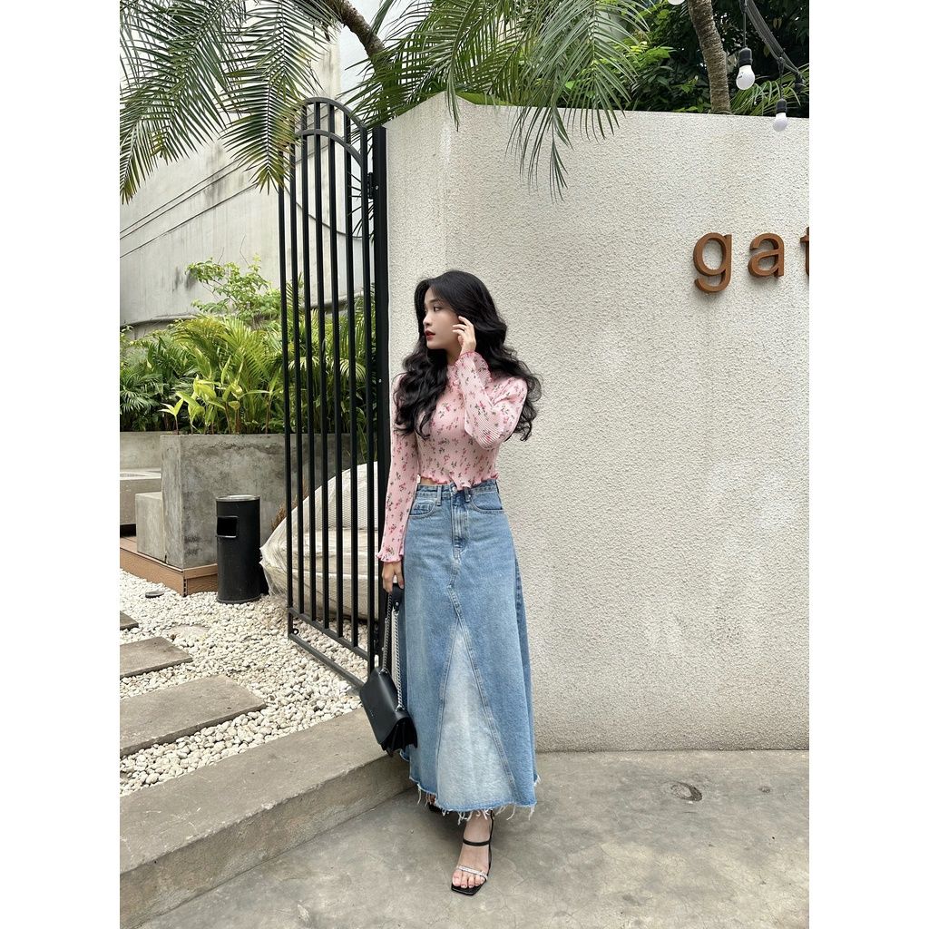 GOÛT DE JUN - Áo Voan Gân Kín Cổ Họa Tiết Hoa Tay Loe Viền Bèo- SHEERY TOP