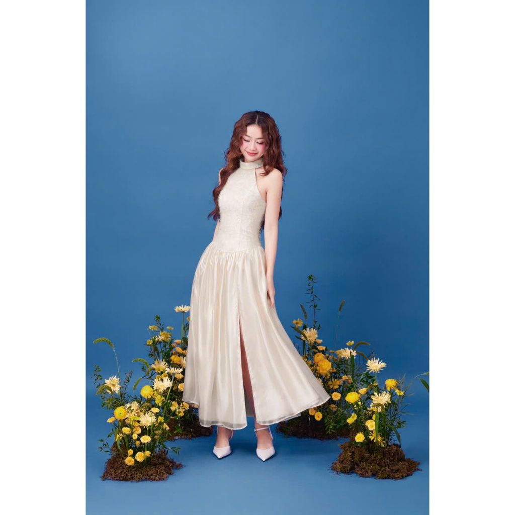 Đầm Nữ Đi Tiệc Cổ Yếm Hở Lưng Cổ Điển Dáng Xòe Xẻ Tà - DARWIN DRESS - GOÛT DE JUN