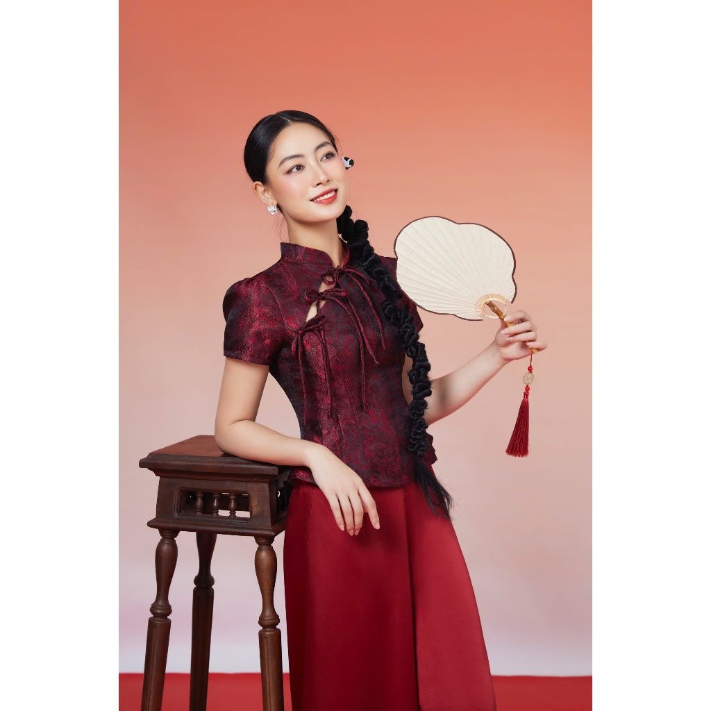 Áo Cổ Tàu Chất Gấm Đính Nơ Tay Phồng Tôn Dáng - THỤC NGHI - GOÛT DE JUN
