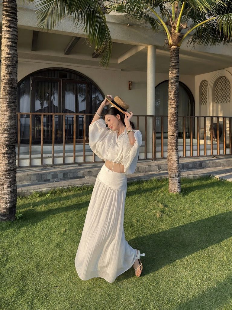 (BÁN LẺ) Set Nữ AGREC Áo Croptop Tay Dơi Cổ Bèo Phối Chân Váy Dài Nữ Tính GOÛT DE JUN