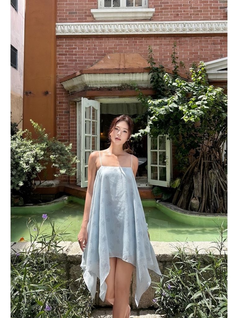GOUT DE JUN Đầm Hai Dây Chất Voan Dáng Xòe FIBROS Váy Ngắn Dáng Babydoll Sang Trọng FGDA2605104
