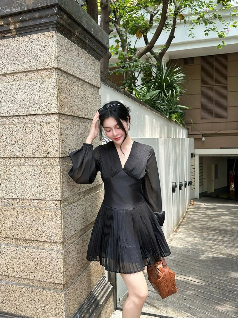 Đầm Nữ CHEIROS DRESS Cổ V Xếp Ly Dáng Xòe Tôn Eo Thanh Lịch GOUT DE JUN