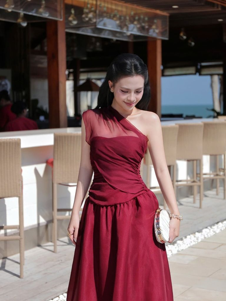 Đầm Nữ CYONS DRESS Form Bí Lệch Vai Dự Tiệc Sang Chảnh GOUT DE JUN