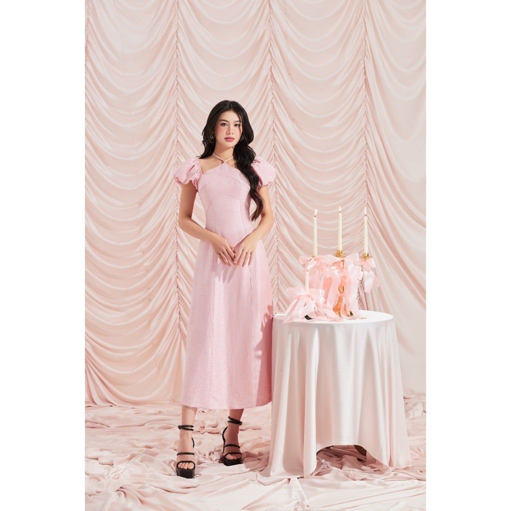 Đầm Nữ Dài Cổ Yếm Tay Phồng Phong Cách Thanh Lịch Cho Nữ - SUEDE DRESS - GOÛT DE JUN