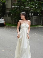 Đầm Nữ QUIERO Cổ Yếm Hở Lưng Dáng Dài Form Bí Quyến Rũ Nữ Tính GOÛT DE JUN