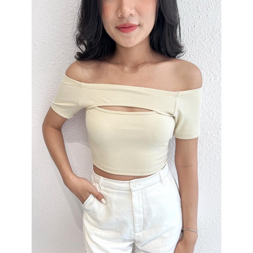 GOÛT DE JUN - Áo croptop cut out - Lyro Top