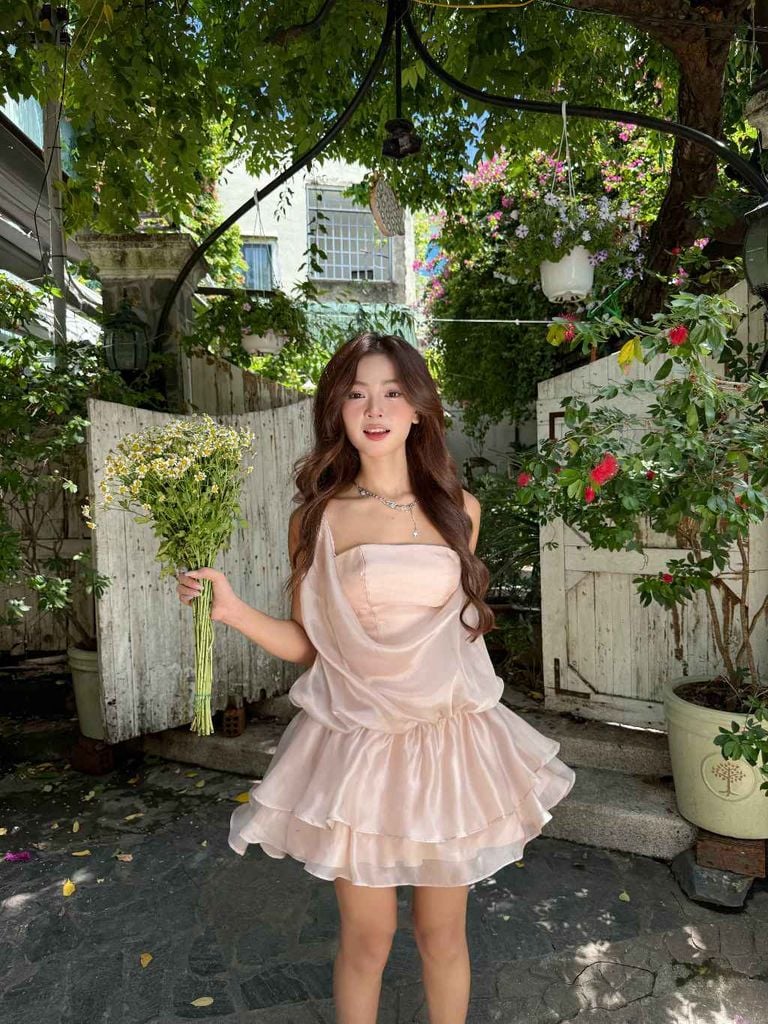 Đầm Nữ Beltin Cúp Ngực Lệch Vai Hai Tâng Dáng Ngắn Nữ Tính GOÛT DE JUN
