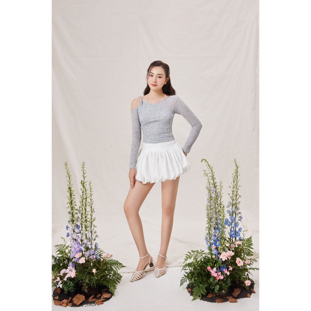 Áo Thun Nữ Thiết Kế Lệch Vai Tay Dài Ôm Body - BLOMY TOP - GOÛT DE JUN