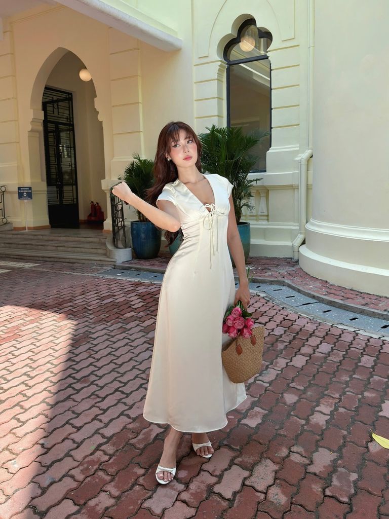 Đầm Nữ WISREN Cổ V Chất Lụa Mịn Sang Trọng GOÛT DE JUN