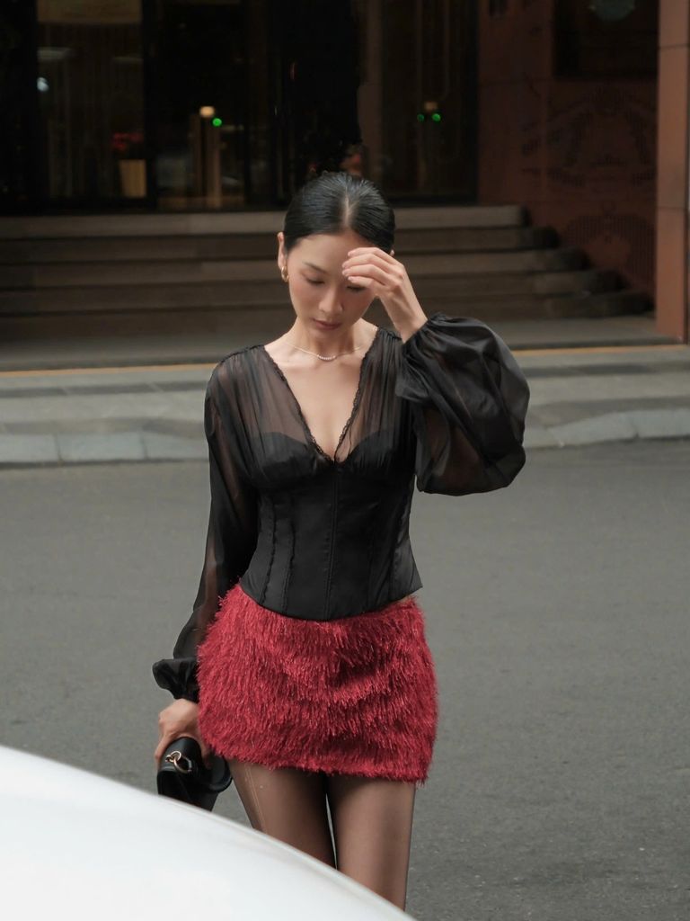 Áo Nữ ITASHA Tay Dài Corset Cổ V Quyến Rũ  GOÛT DE JUN