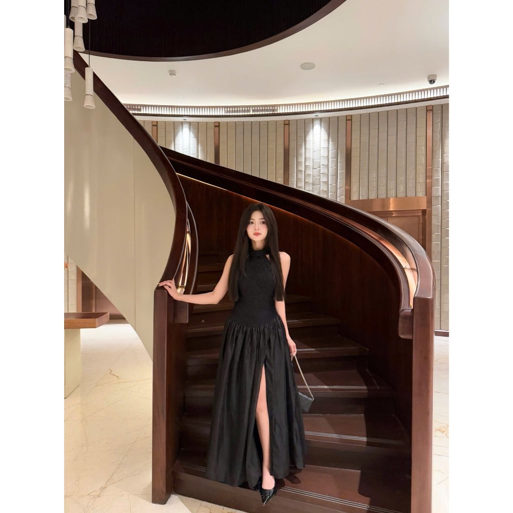 Đầm Nữ Đi Tiệc Cổ Yếm Hở Lưng Cổ Điển Dáng Xòe Xẻ Tà - DARWIN DRESS - GOÛT DE JUN