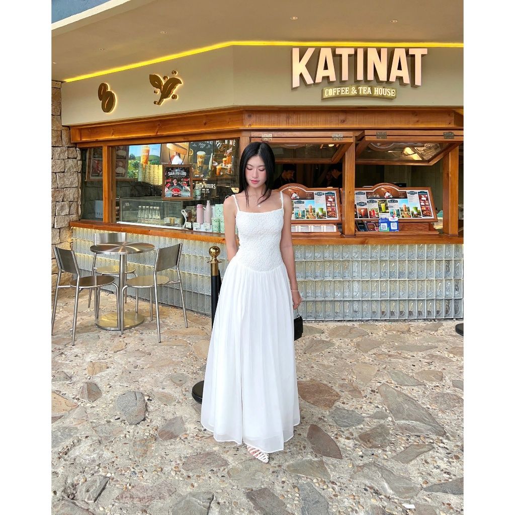 Đầm Nữ Đi Tiệc Hai Dây Xẻ Tà Phối Ren Hoa Sang Trọng   - EMIL DRESS - GOÛT DE JUN