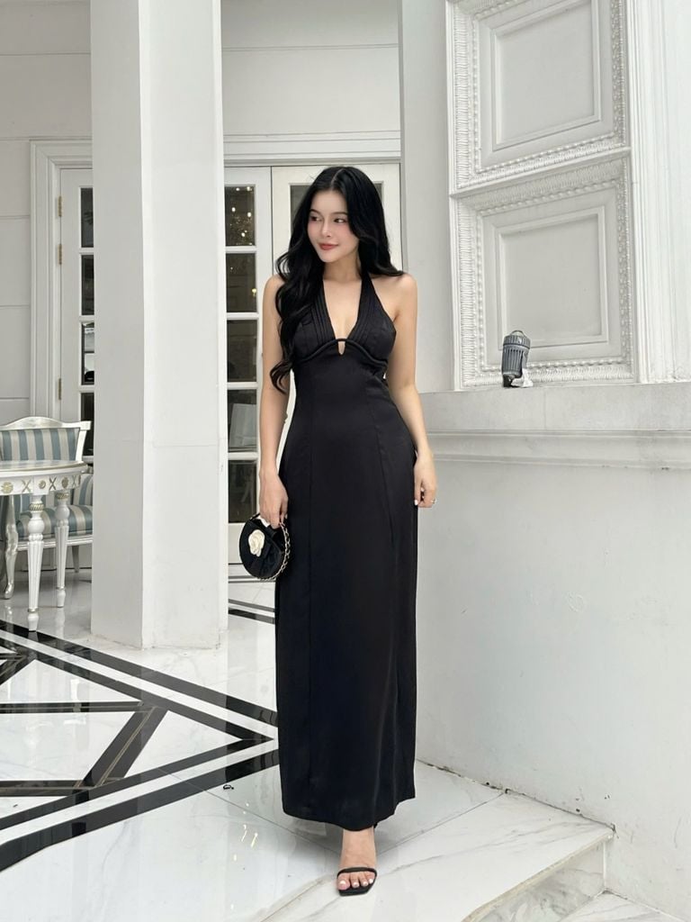 Đầm Nữ GREERSY Cổ Yếm V Chiết Eo Dáng Dài Xòe Hở Lưng Sang Trọng GOÛT DE JUN