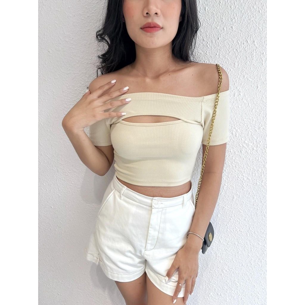 GOÛT DE JUN - Áo croptop cut out - Lyro Top