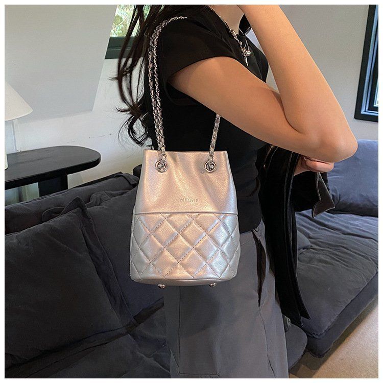 Túi xách nữ đeo chéo sang chảnh cao cấp size 19 phong cách Hàn Quốc | GOÛT DE JUN