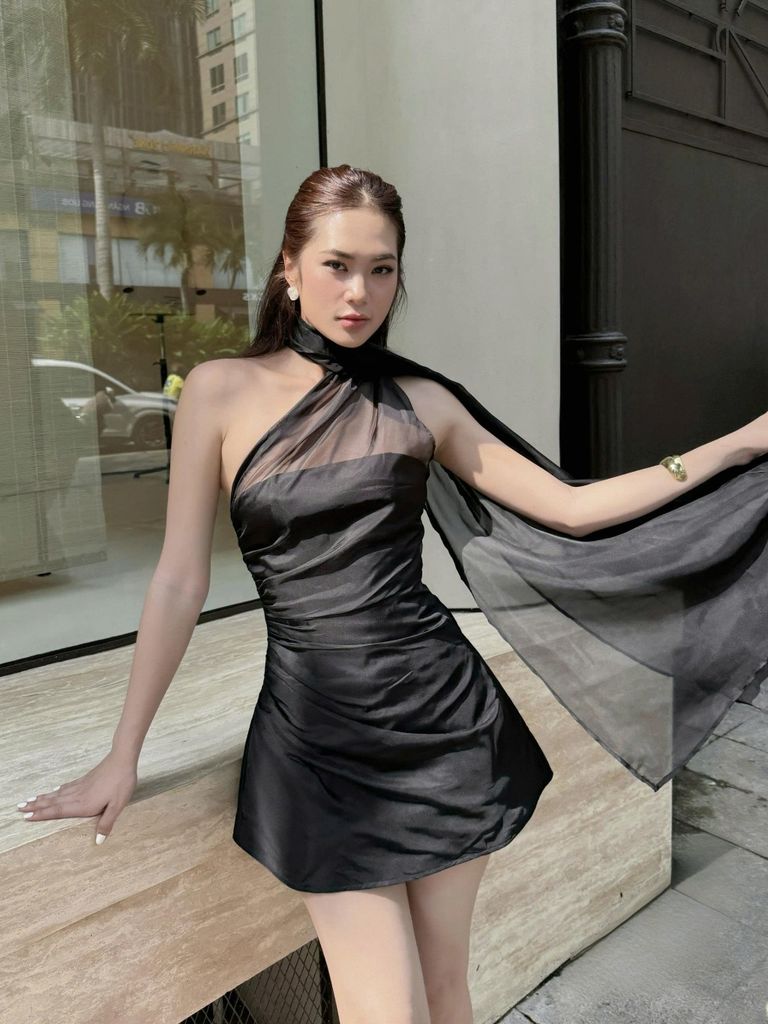 Đầm Nữ BESITOR Đi Tiệc Cổ Yếm Phối Voan Hở Lưng  GOÛT DE JUN