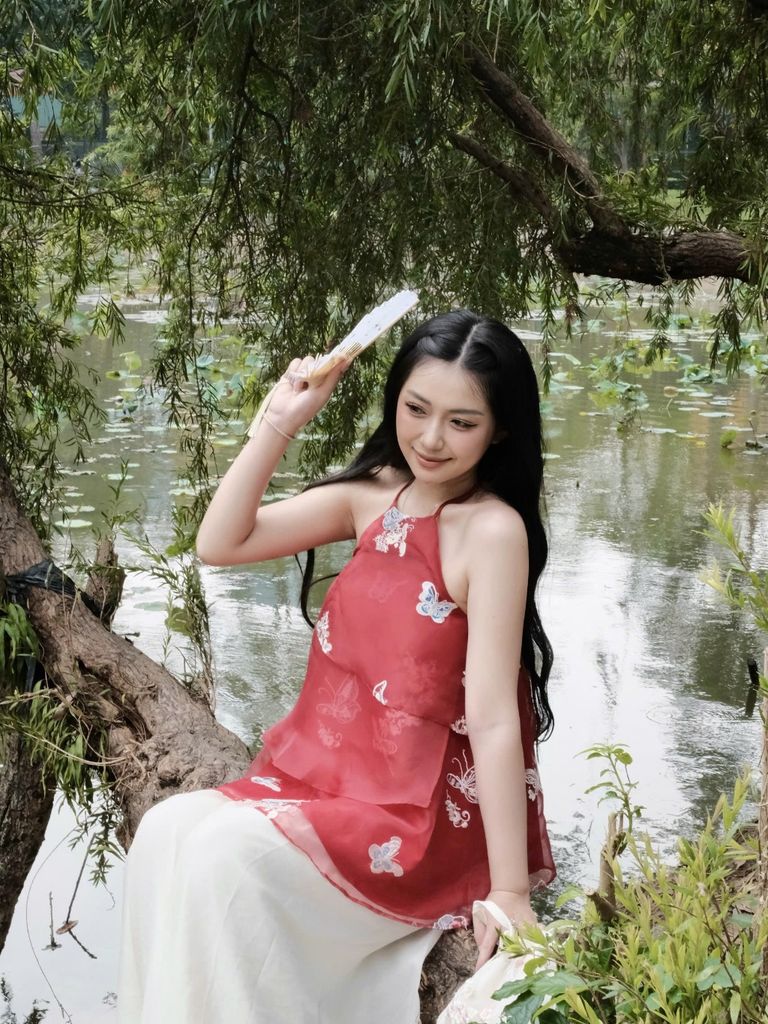 Áo Nữ BÍCH LẠC Cổ Yếm Phối Tầng Nữ Tính GOÛT DE JUN