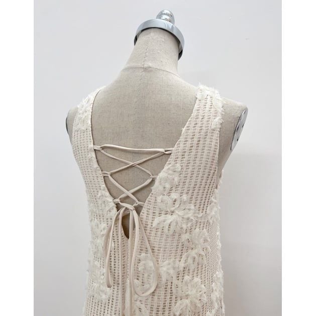 GOÛT DE JUN - Đầm nữ dáng suông cổ yếm chất ren cao cấp - CREME DRESS