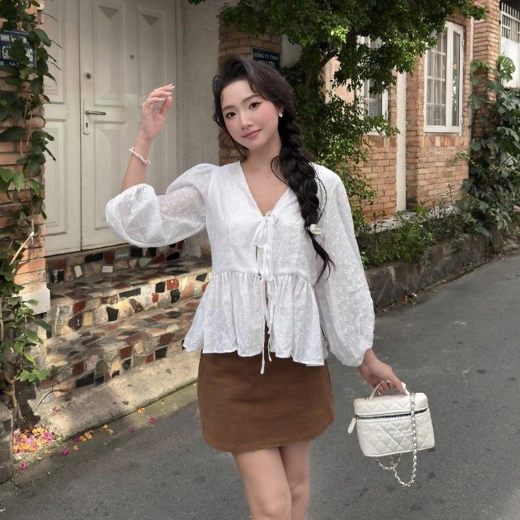 GOUT DE JUN Áo Babydoll Tay Dài Phồng Cột Nơ Ngực Vải Ren Thêu WERSO Áo Kiểu Nữ Cổ V Xòe FGBA2603155