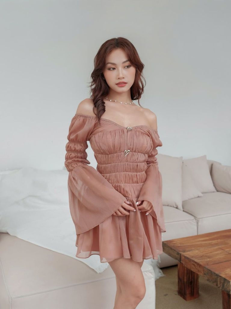 Đầm Nữ HEVAL Tay Dài Cổ V Form Ngắn Xòe Dễ Thương GOÛT DE JUN
