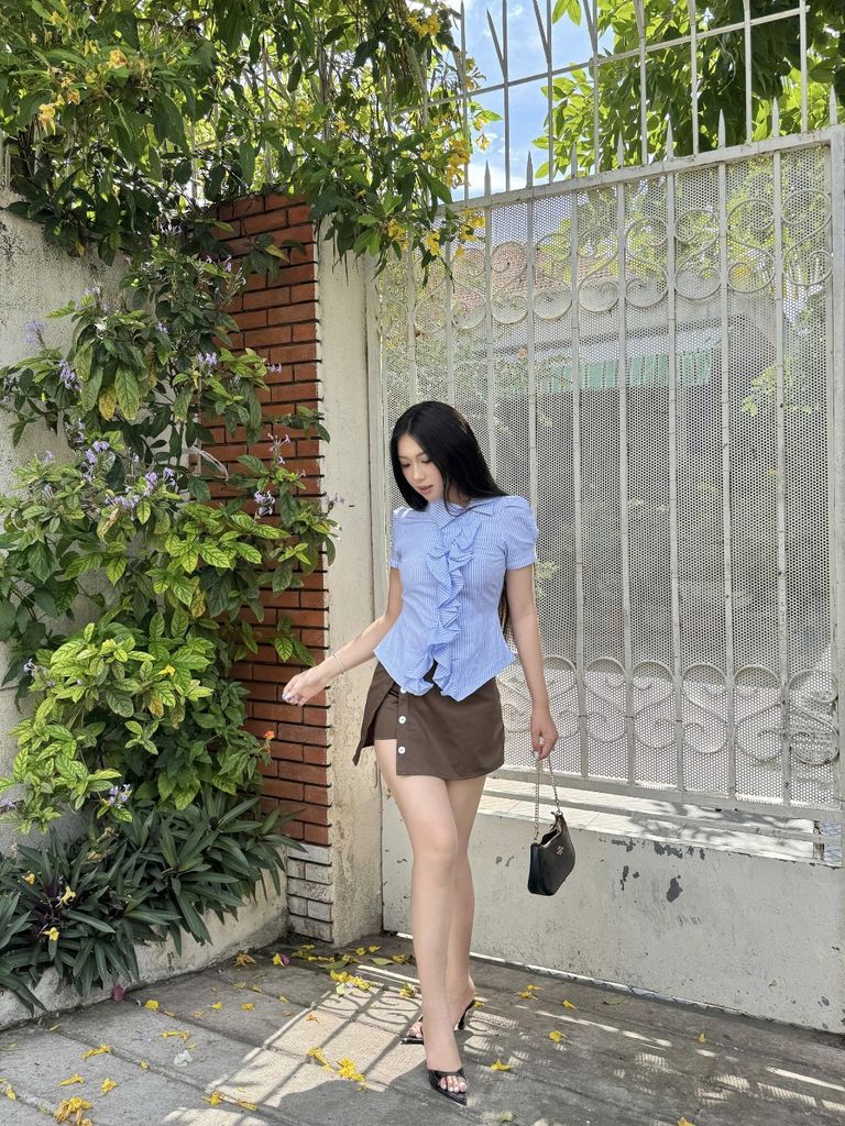 Áo Nữ MERVE Cổ Xéo Tay Phồng Phối Bèo Lạ Mắt GOUT DE JUN