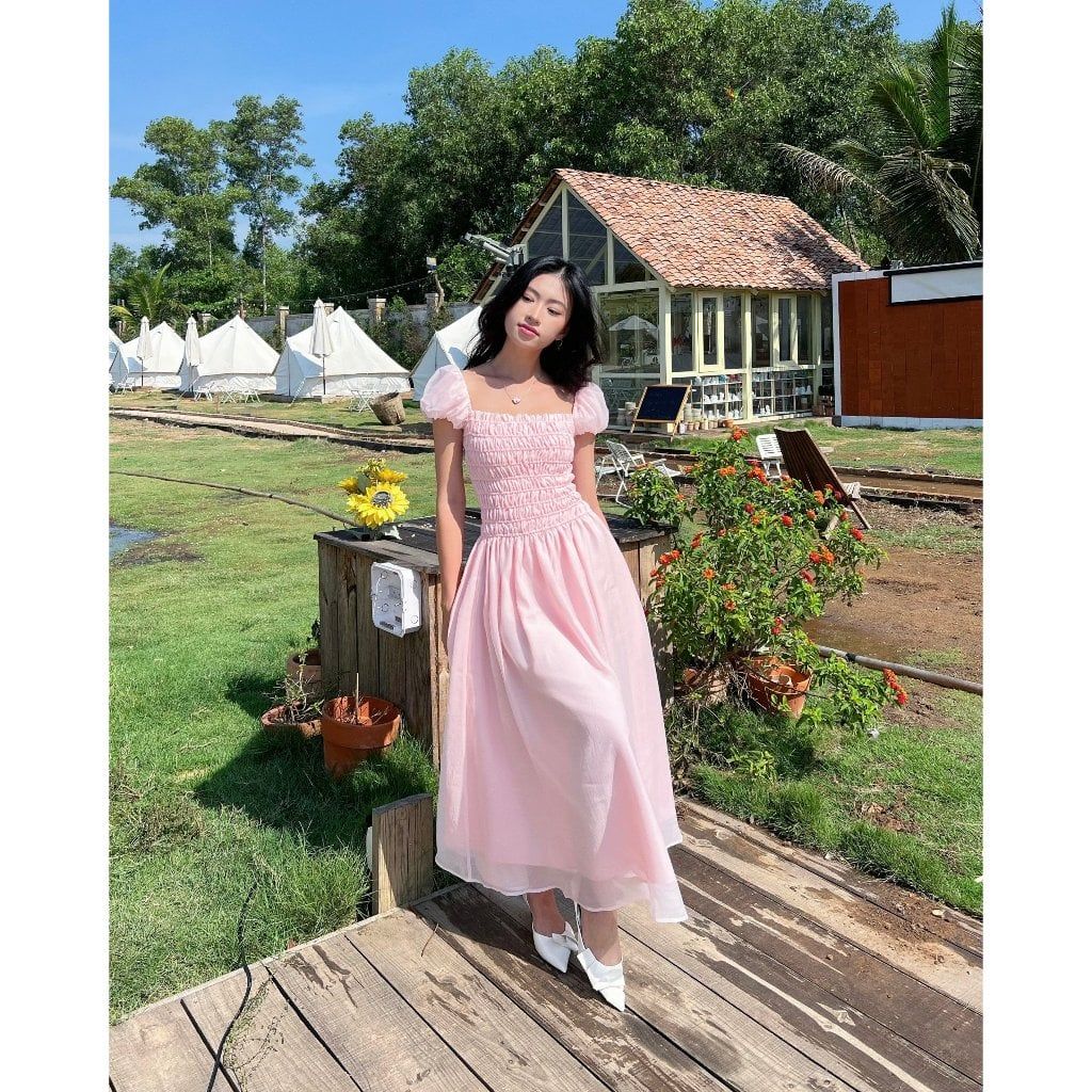 Đầm Maxi Cổ Vuông Tay Bồng Bo Chun Ôm Dáng Ngực - THERI DRESS - GOÛT DE JUN