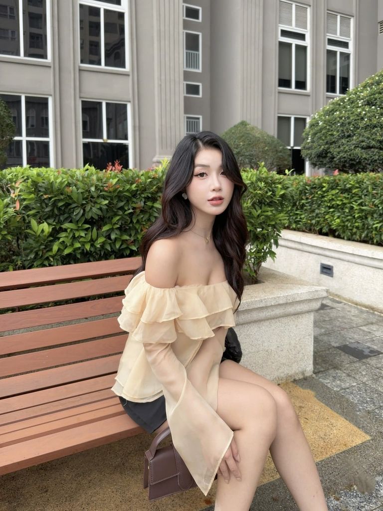 Áo Kiểu Nữ VIRAT Tay Dài Trễ Vai Phối Bèo Voan GOÛT DE JUN