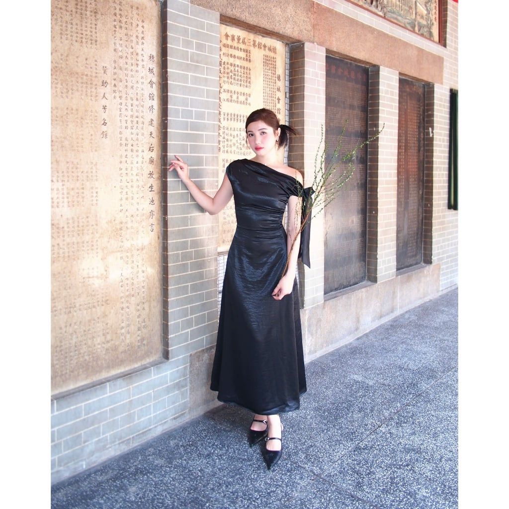 Đầm Lụa Nữ Đi Tiệc Lệch Vai Dáng Dài Thanh Lịch - MONLY DRESS - GOÛT DE JUN