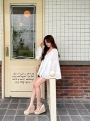 Áo Kiểu Nữ Doja Tay Xòe Cổ Chữ V GOÛT DE JUN