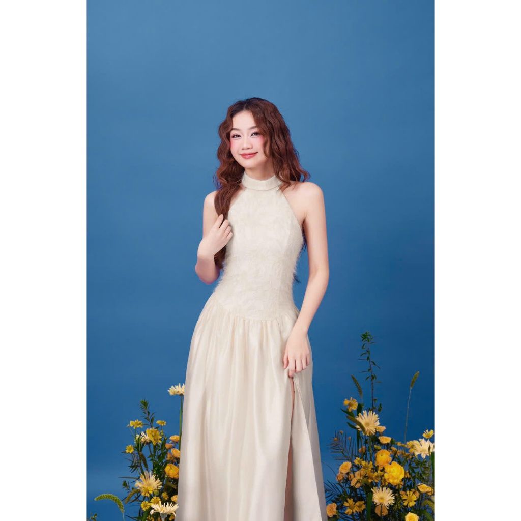 Đầm Nữ Đi Tiệc Cổ Yếm Hở Lưng Cổ Điển Dáng Xòe Xẻ Tà - DARWIN DRESS - GOÛT DE JUN