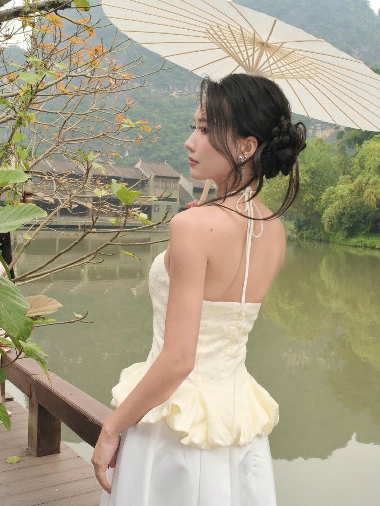 Áo Nữ MINH DẠ Gấm Hoa Cổ Yếm Hở Lưng Tôn Dáng GOUT DE JUN