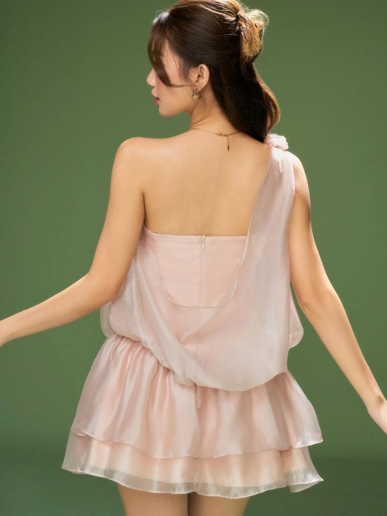 Đầm Nữ Beltin Cúp Ngực Lệch Vai Hai Tâng Dáng Ngắn Nữ Tính GOÛT DE JUN