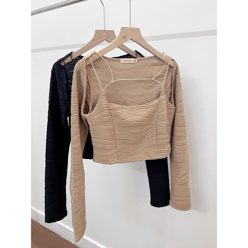 Áo kiểu croptop tay dài - DEMI TOP - GOÛT DE JUN