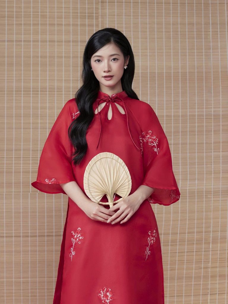 (Bán Lẻ) Set Áo Dài Nữ CÁT TƯỜNG Dáng Suông Vải Voan Thêu Hoa Cổ Cao Tay Lỡ Và Quần Lụa Dài Ống Rộng GOÛT DE JUN