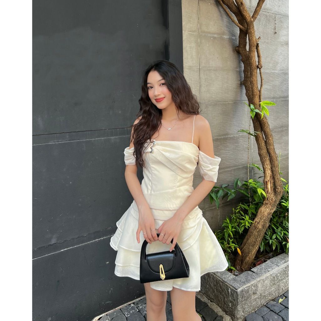 Đầm Nữ Thiết Kế Trễ Vai Dáng Xỏe Dễ Thương - LIING DRESS - GOÛT DE JUN