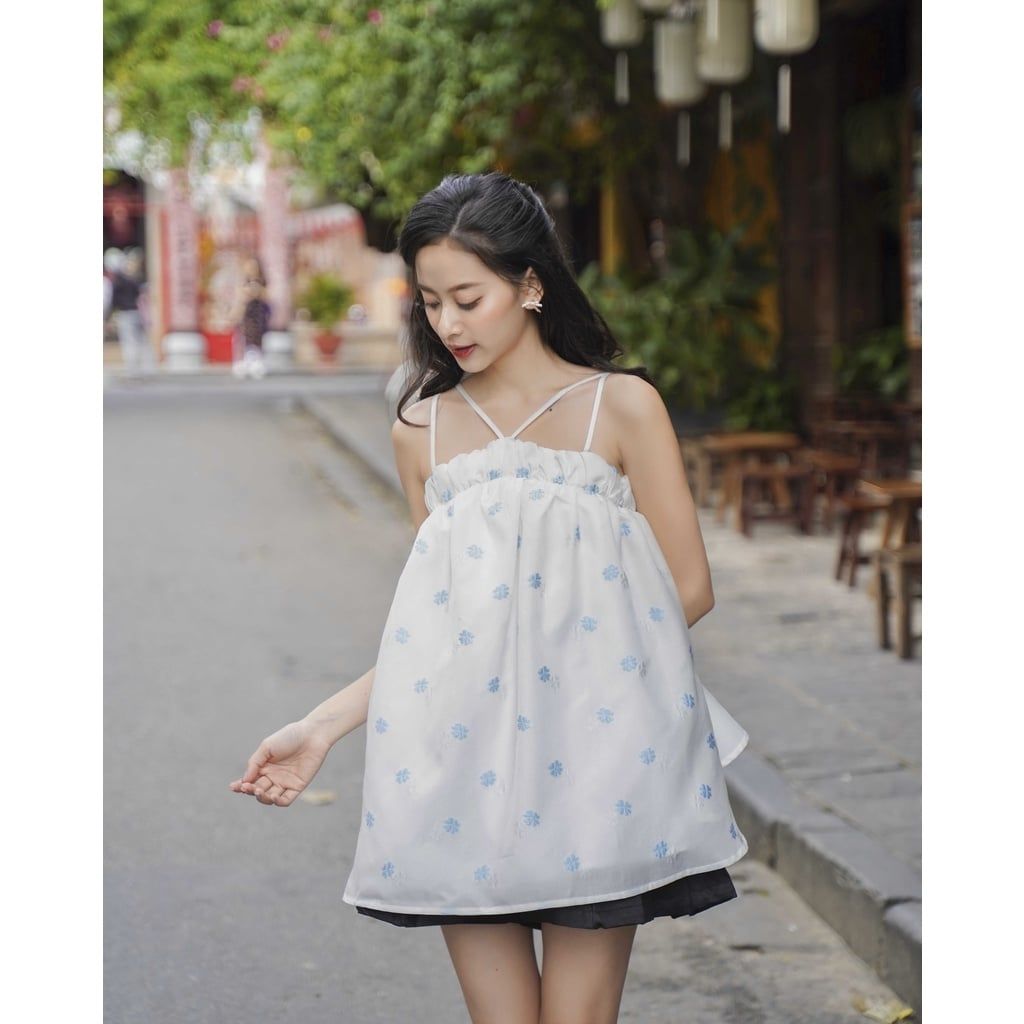 GOÛT DE JUN - Áo nữ babydoll thiết kế cột dây họa tiết hoa nổi - LUCKY TOP